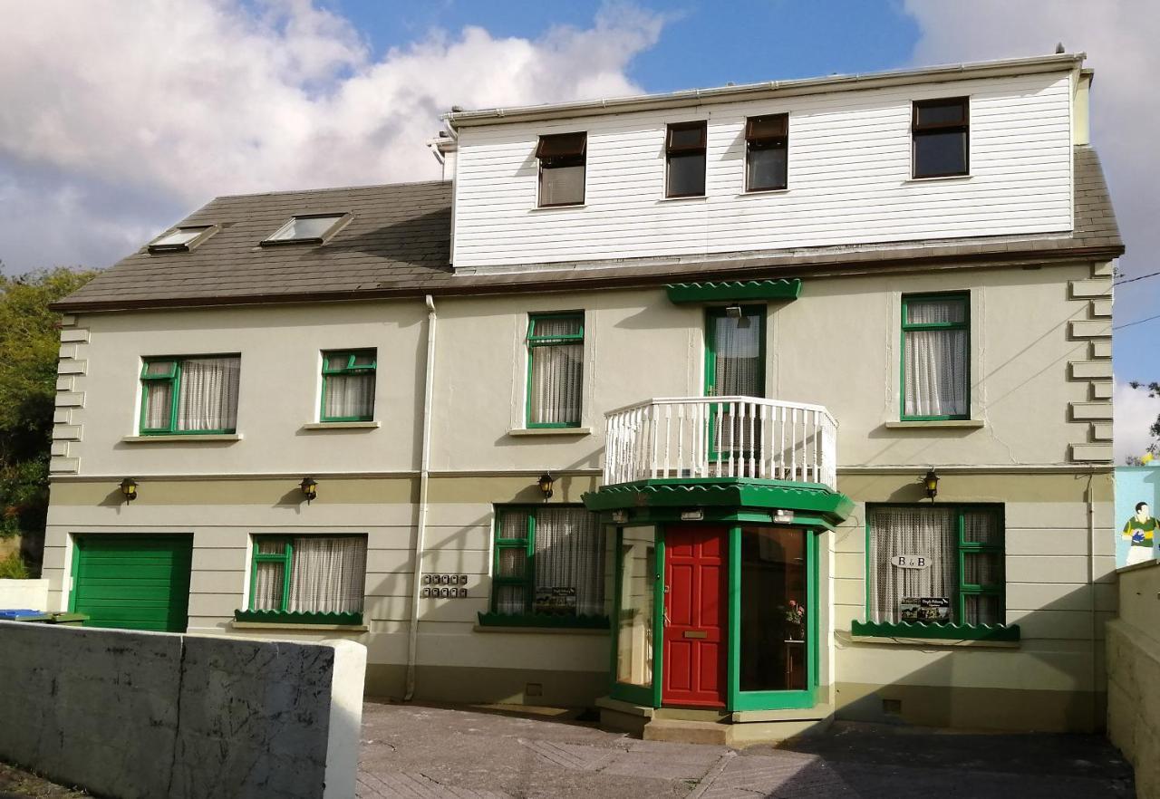 Russell'S Apartment Dingle Exterior photo